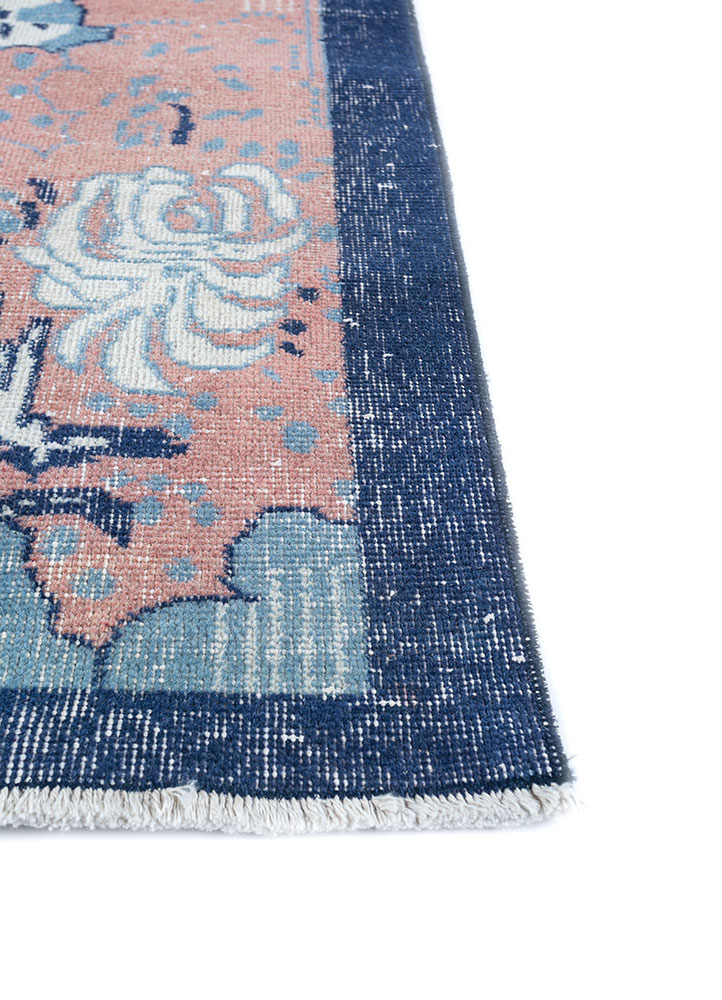 vintage blue wool hand knotted Rug - Corner