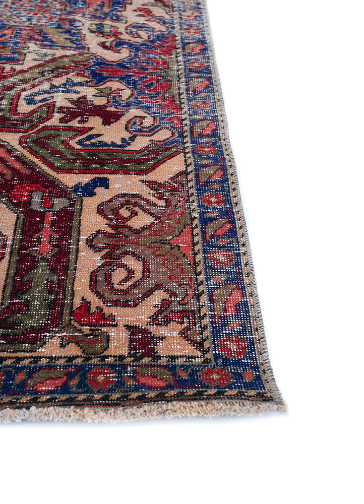 vintage beige and brown wool hand knotted Rug - Corner