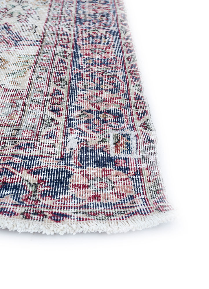 vintage red and orange wool hand knotted Rug - Corner