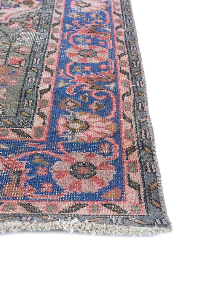 vintage multi wool hand knotted Rug - Corner