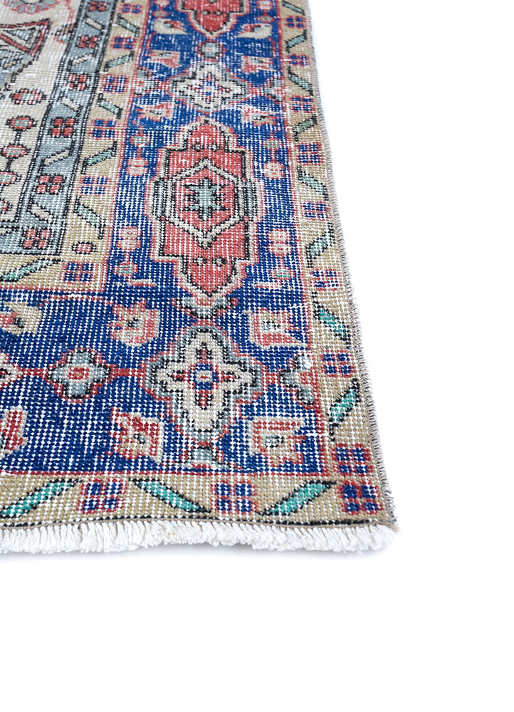 vintage red and orange wool hand knotted Rug - Corner