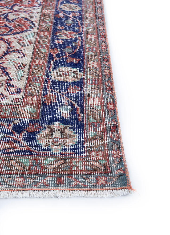 vintage red and orange wool hand knotted Rug - Corner