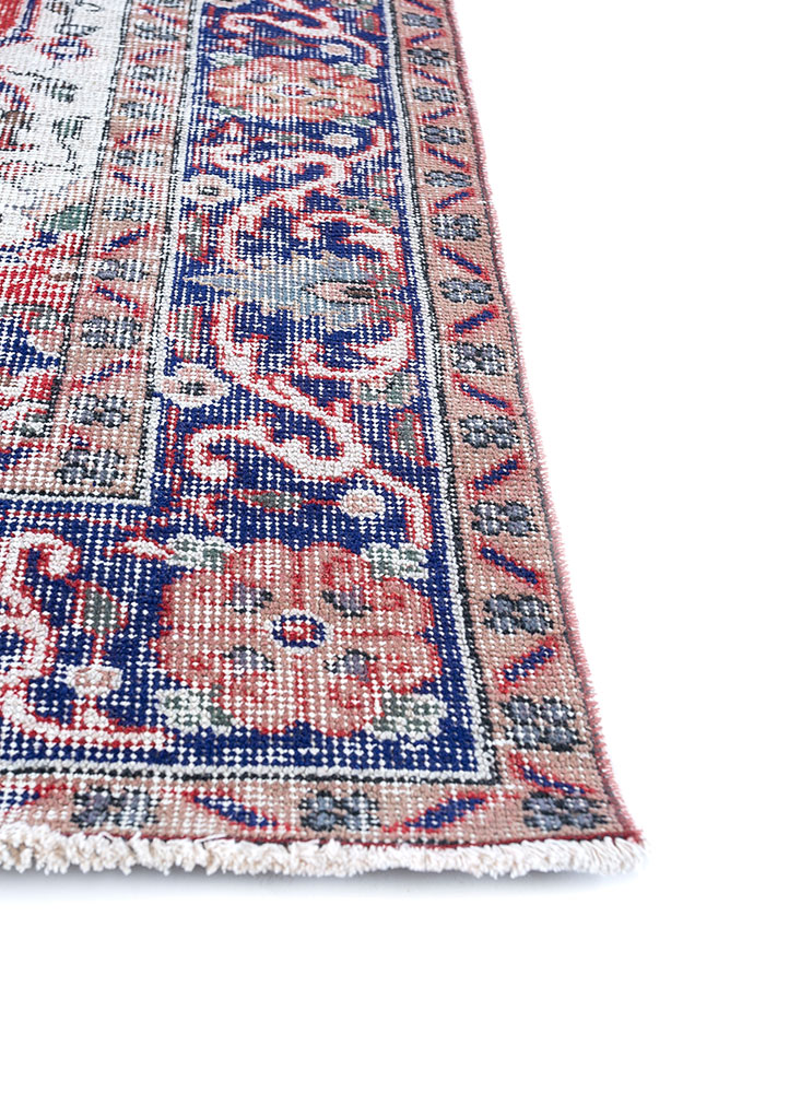 vintage red and orange wool hand knotted Rug - Corner