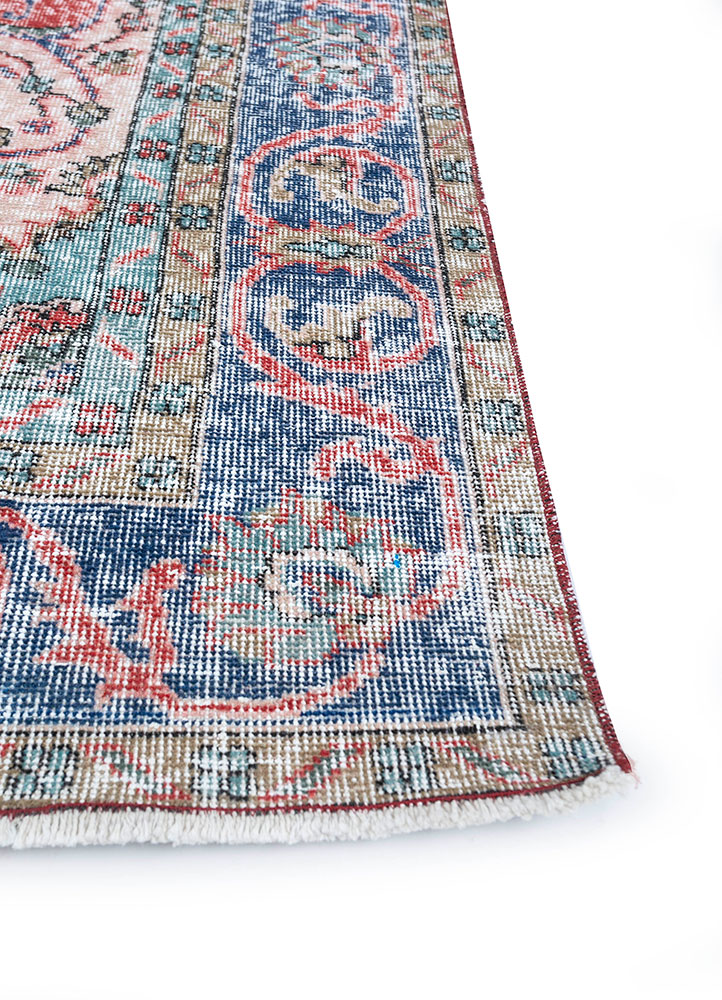 vintage red and orange wool hand knotted Rug - Corner