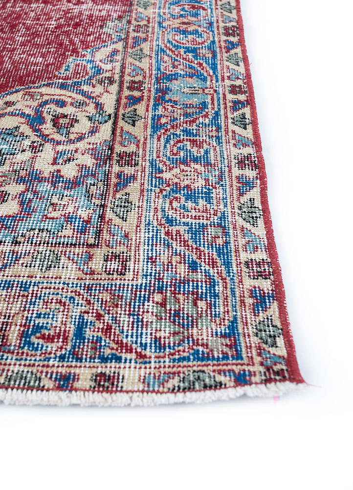 vintage red and orange wool hand knotted Rug - Corner