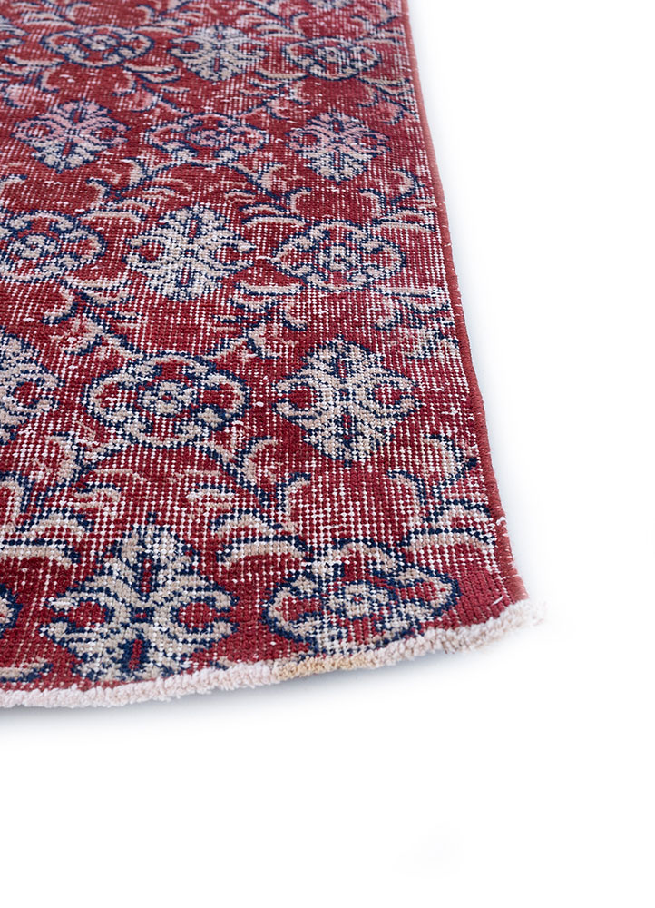vintage red and orange wool hand knotted Rug - Corner