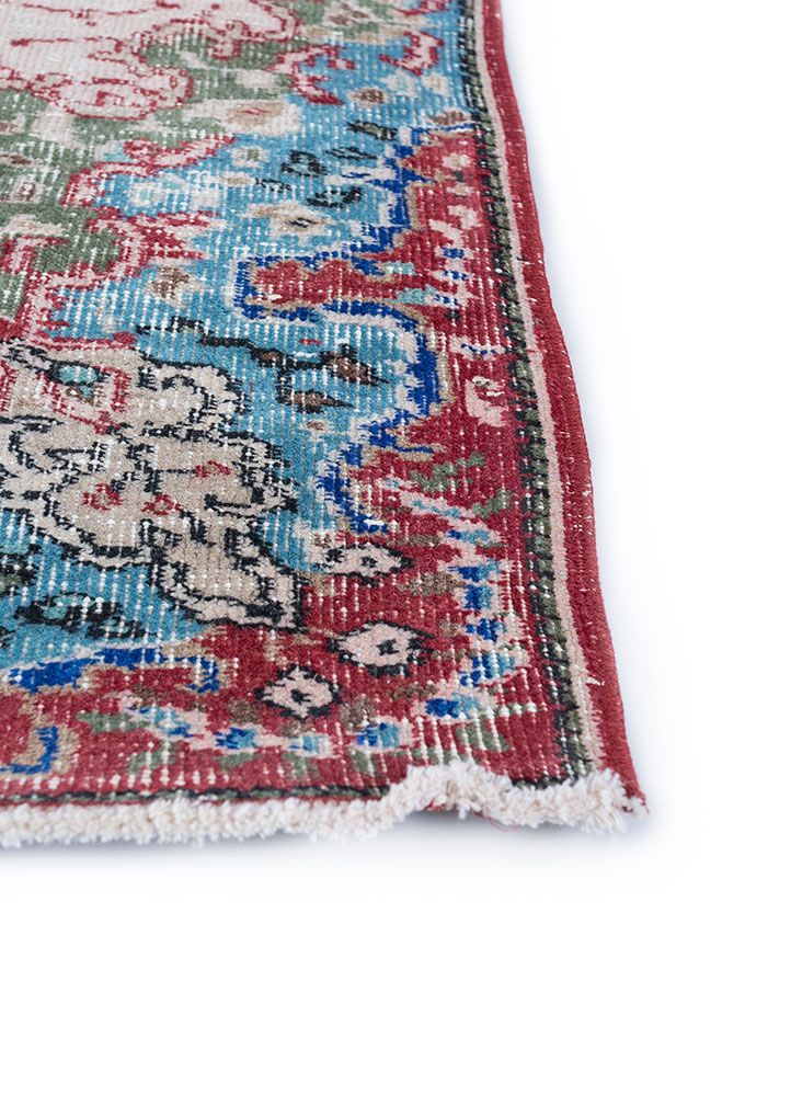 vintage red and orange wool hand knotted Rug - Corner