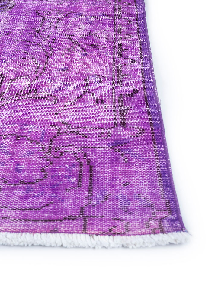 lacuna pink and purple wool hand knotted Rug - Corner