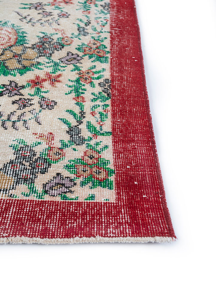vintage red and orange wool hand knotted Rug - Corner