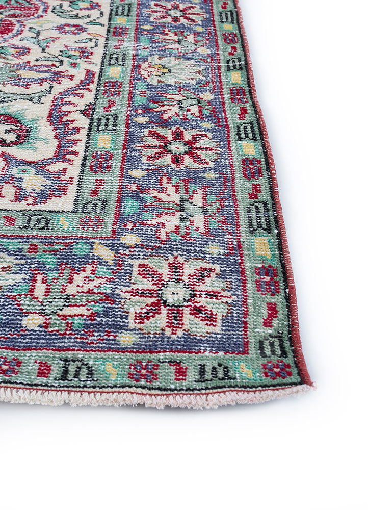 vintage red and orange wool hand knotted Rug - Corner