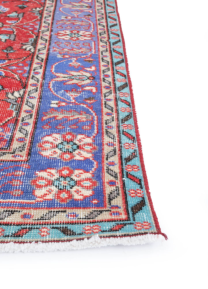 vintage red and orange wool hand knotted Rug - Corner