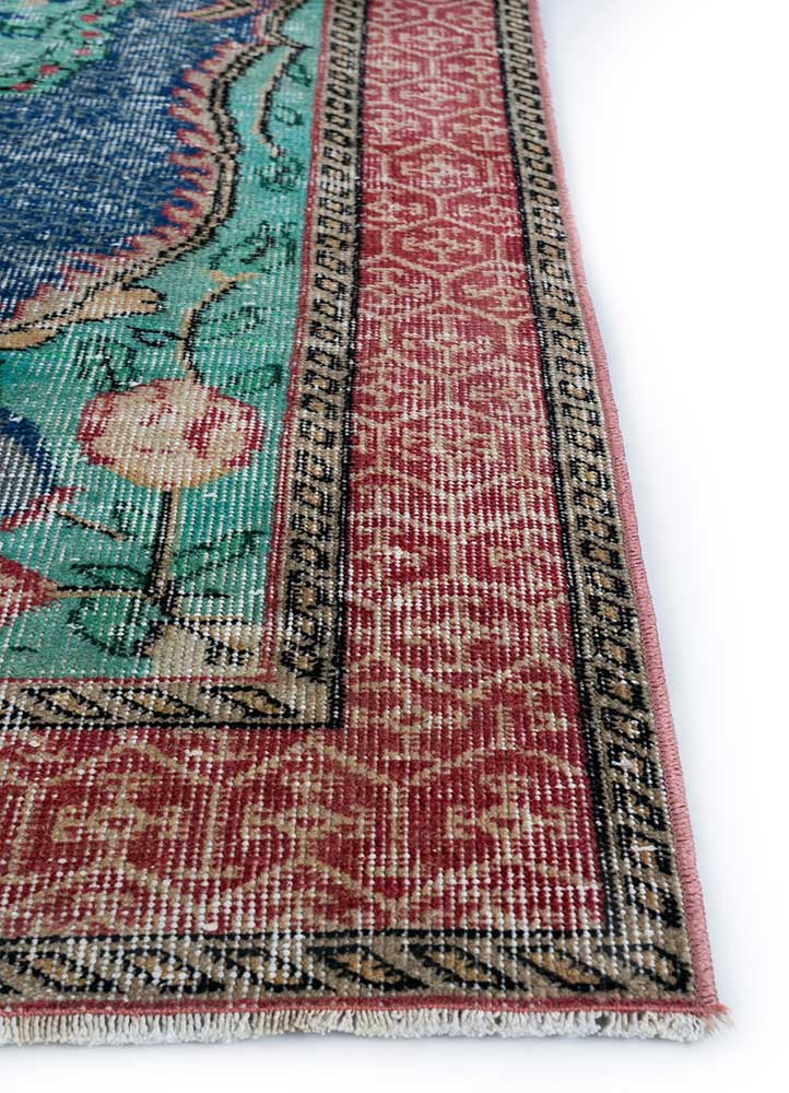 vintage blue wool hand knotted Rug - Corner