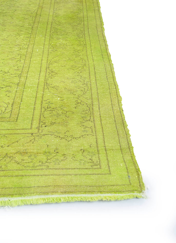 lacuna green wool hand knotted Rug - Corner