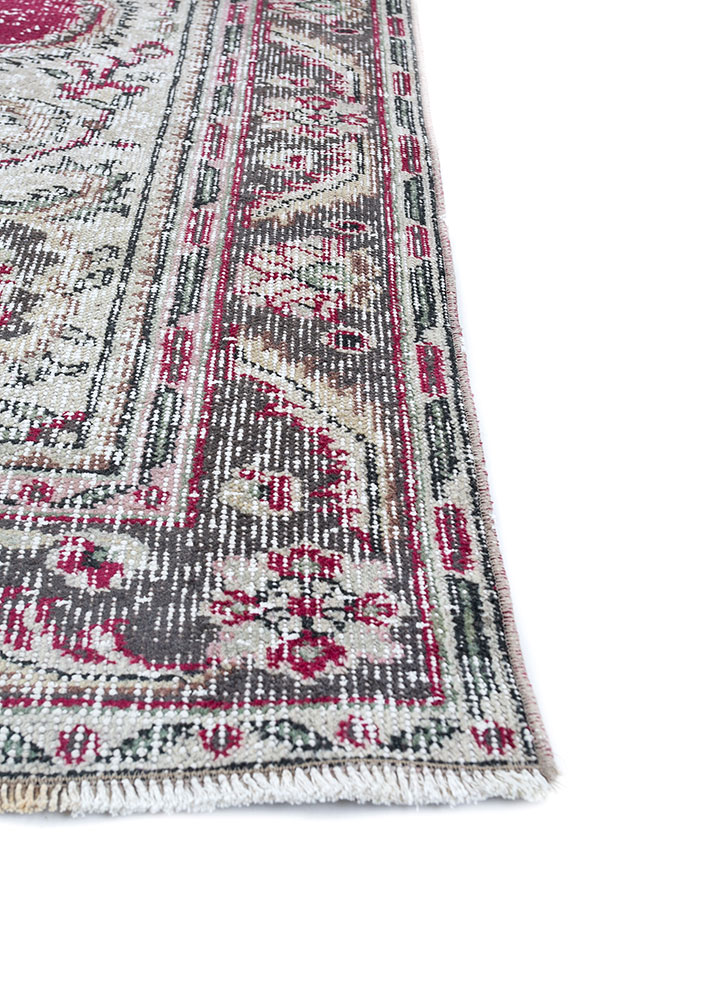 vintage red and orange wool hand knotted Rug - Corner