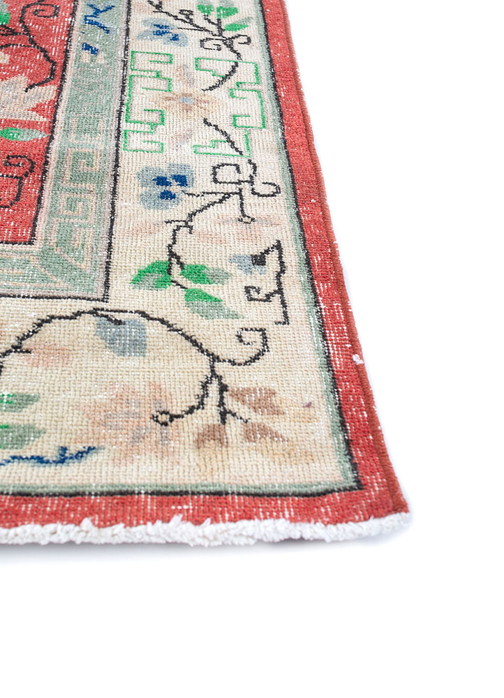 vintage red and orange wool hand knotted Rug - Corner