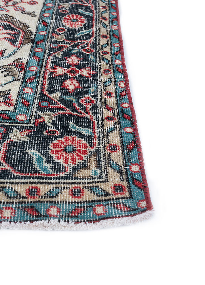 vintage red and orange wool hand knotted Rug - Corner