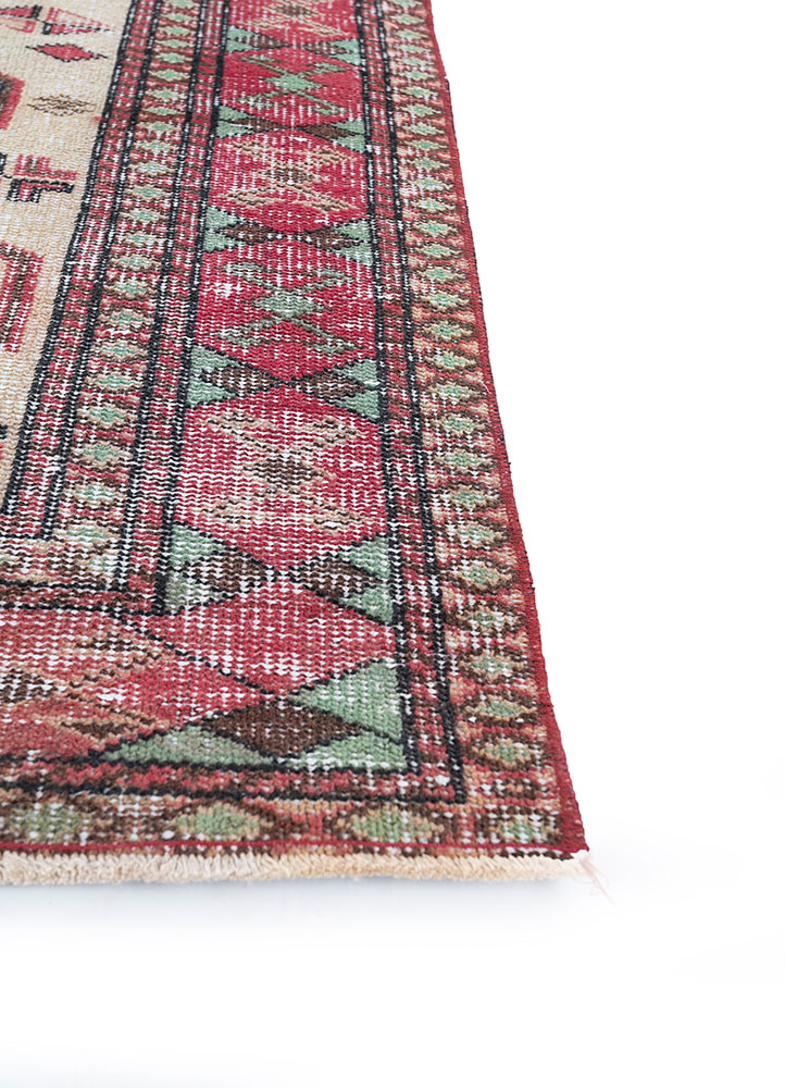 vintage red and orange wool hand knotted Rug - Corner