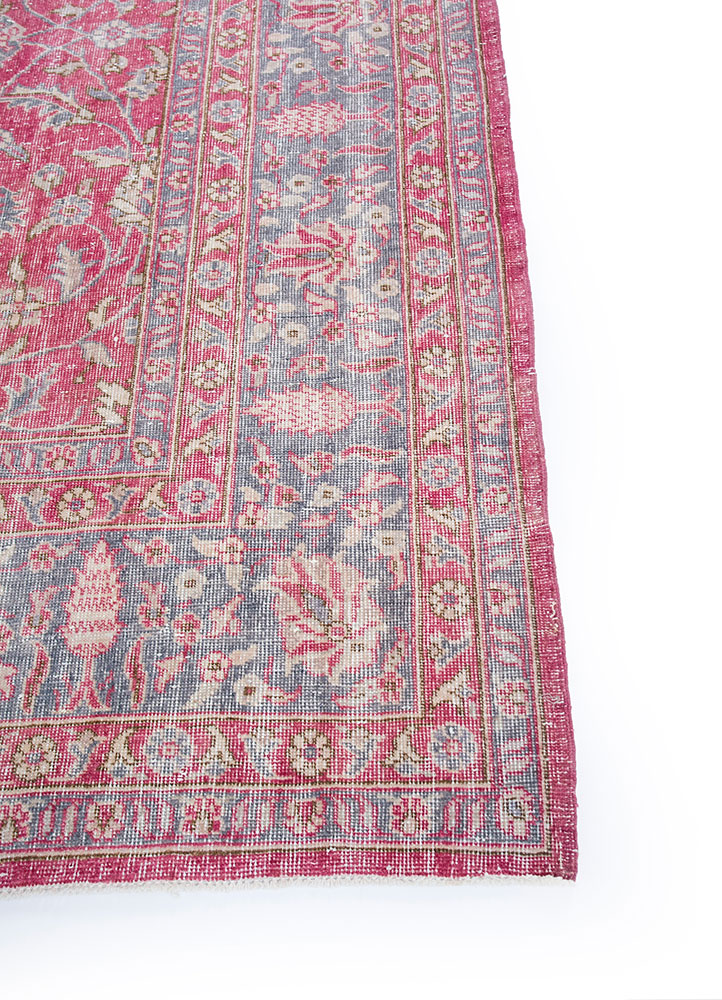 vintage red and orange wool hand knotted Rug - Corner