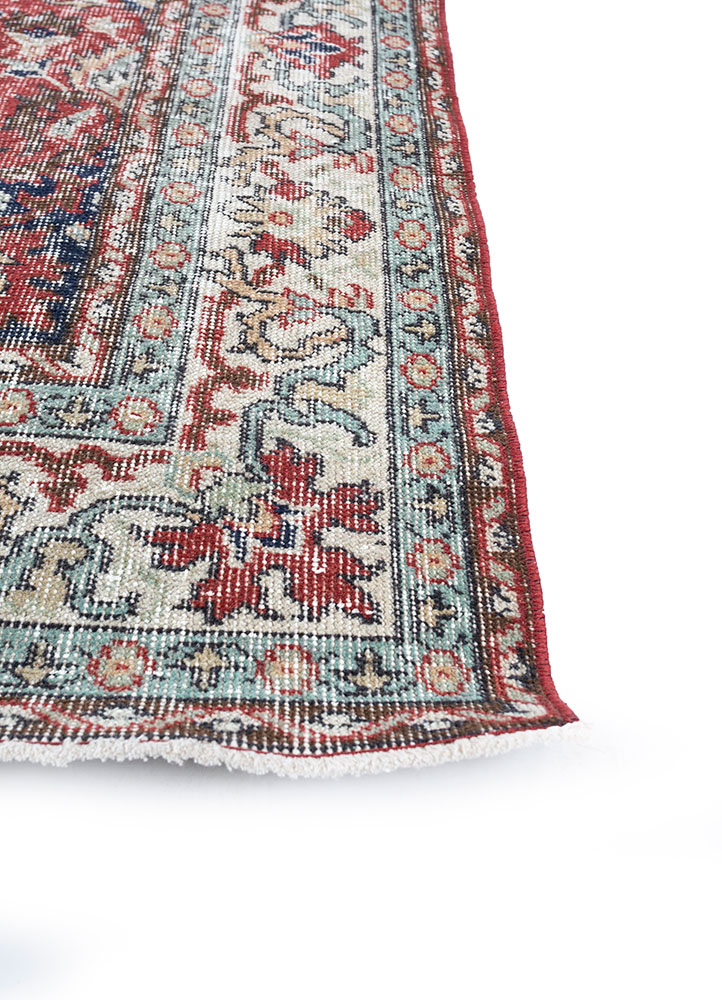 vintage red and orange wool hand knotted Rug - Corner