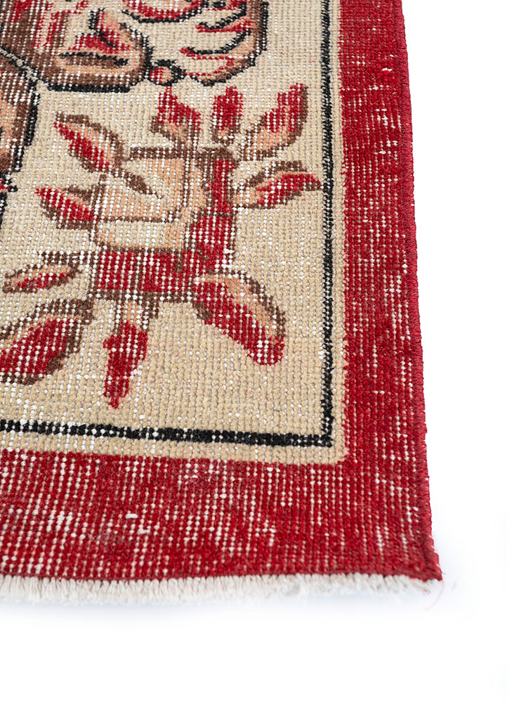 vintage red and orange wool hand knotted Rug - Corner