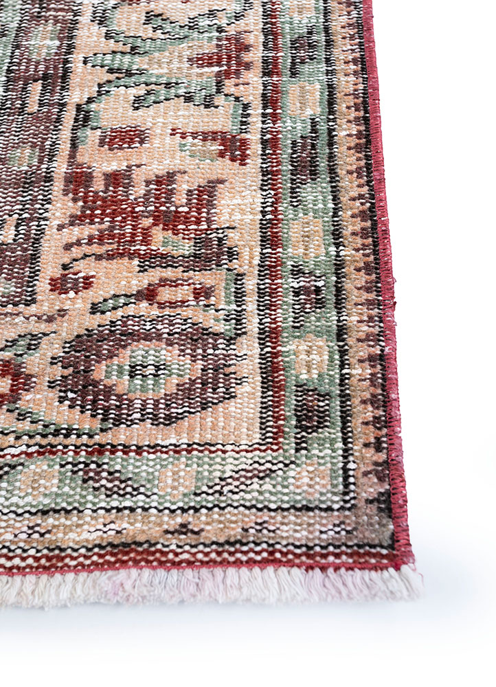 vintage red and orange wool hand knotted Rug - Corner