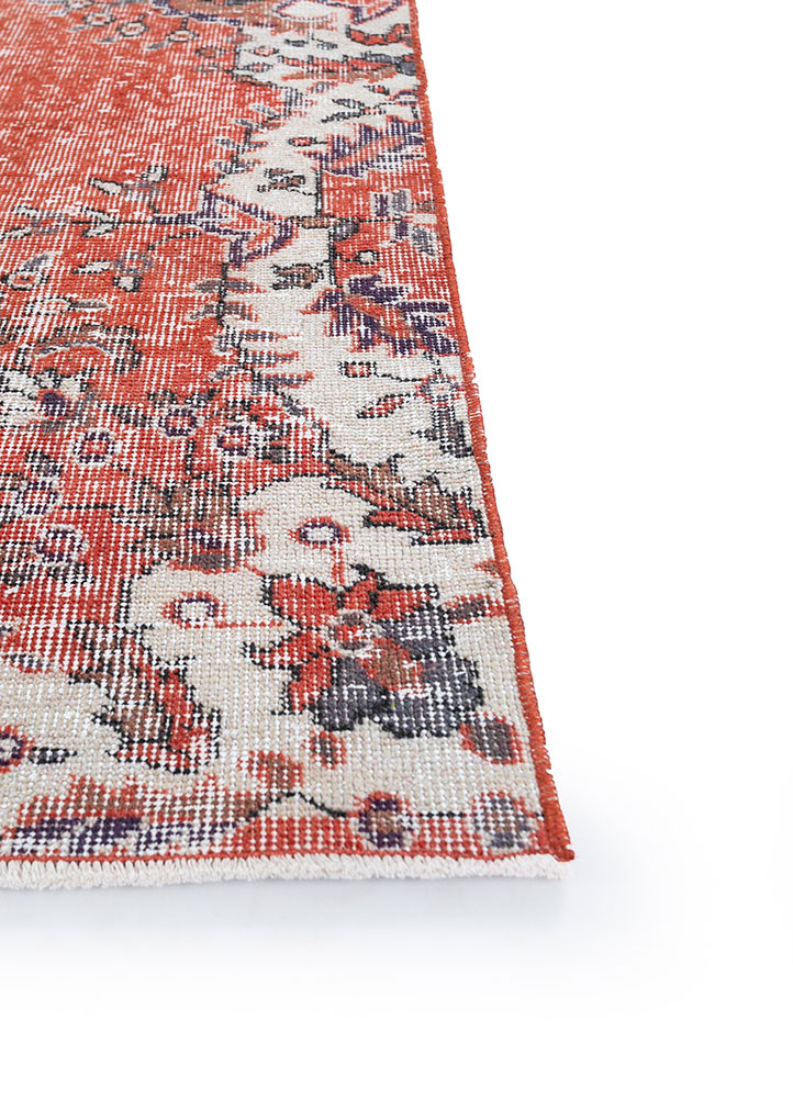vintage red and orange wool hand knotted Rug - Corner