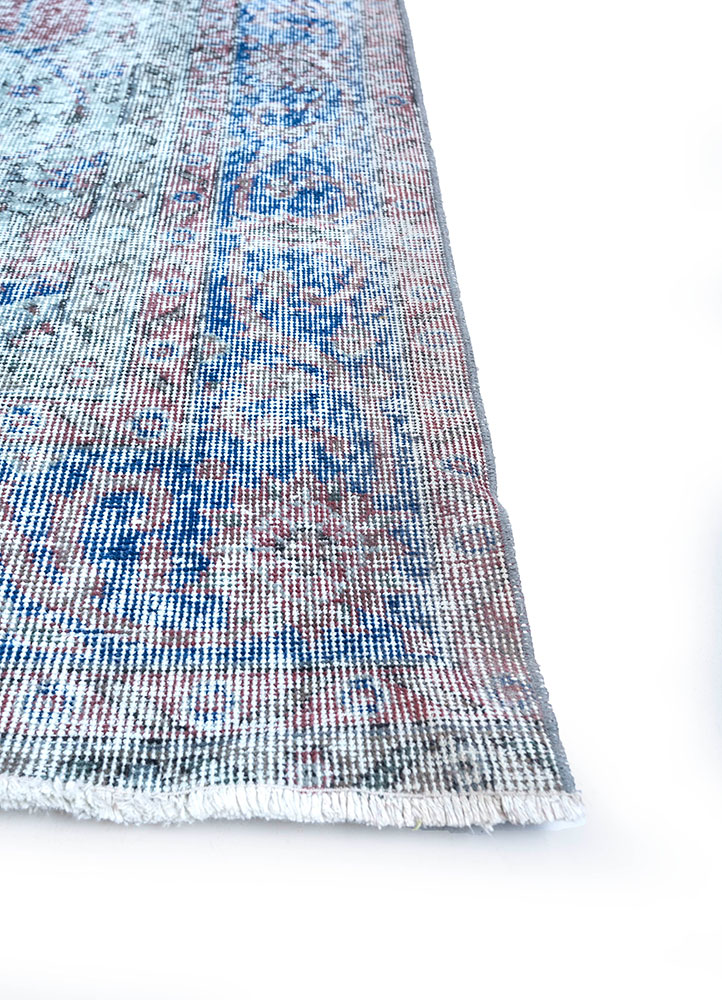 lacuna blue wool hand knotted Rug - Corner