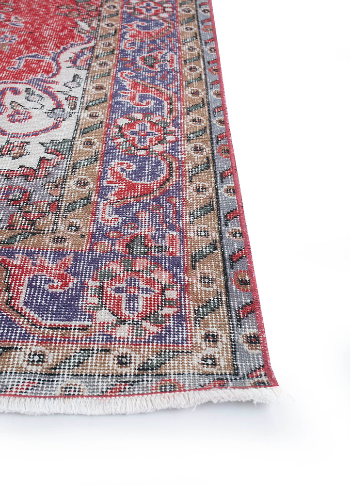 vintage red and orange wool hand knotted Rug - Corner