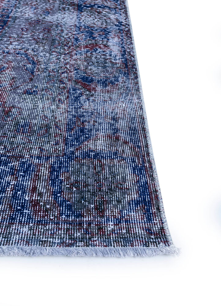 lacuna blue wool hand knotted Rug - Corner