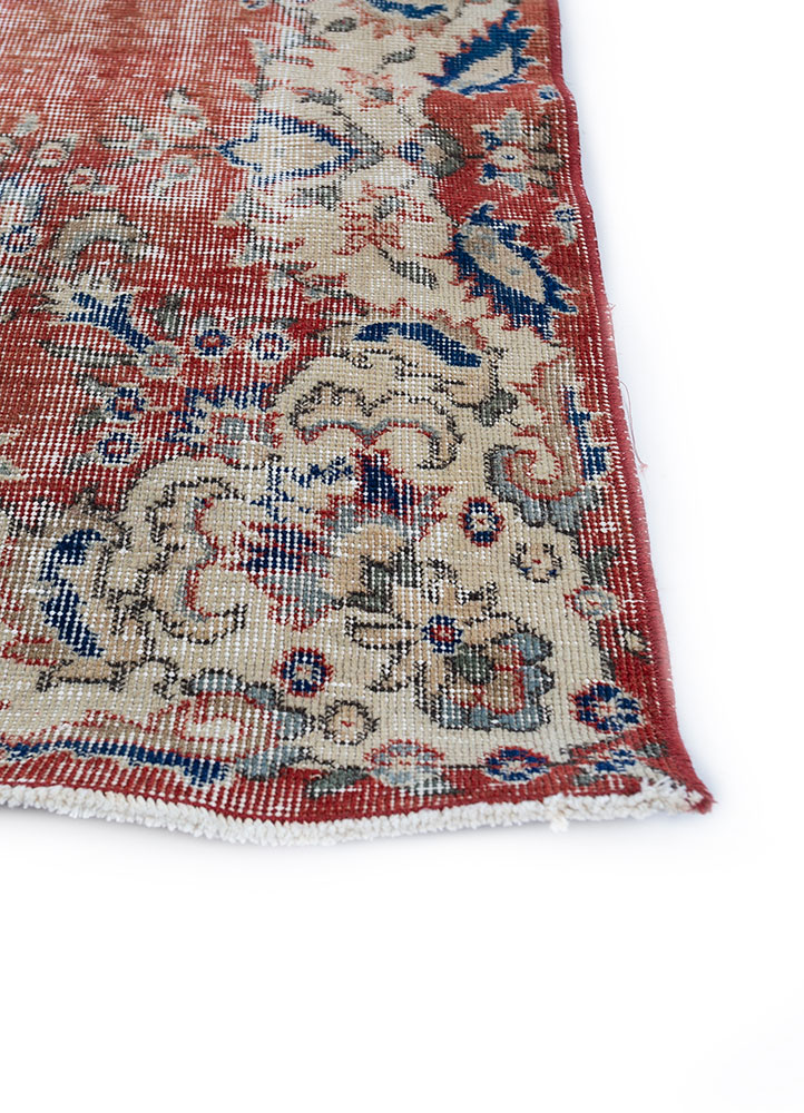 vintage red and orange wool hand knotted Rug - Corner