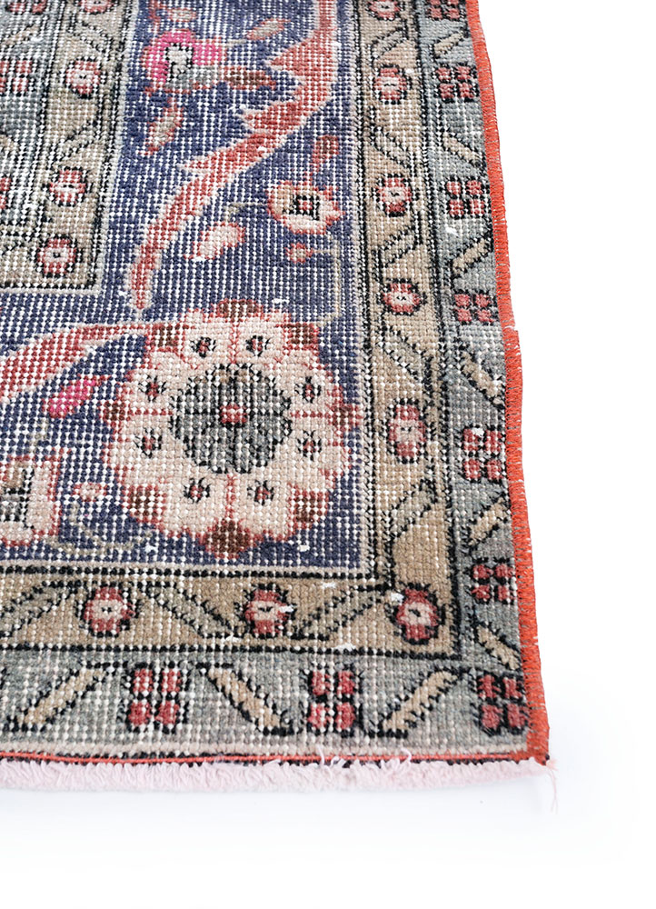 vintage red and orange wool hand knotted Rug - Corner