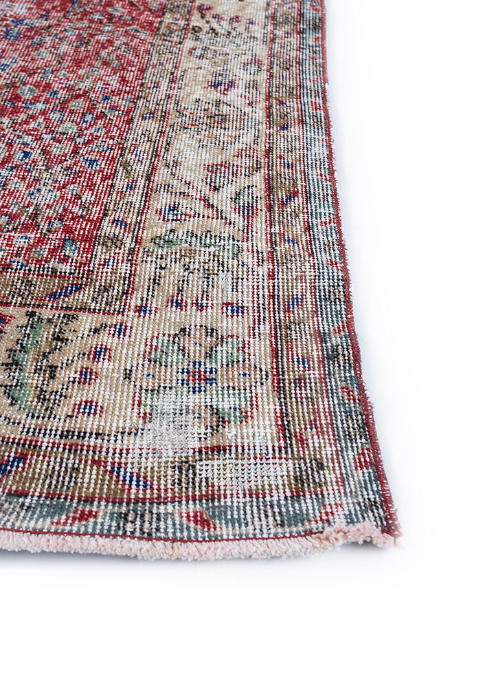 vintage red and orange wool hand knotted Rug - Corner