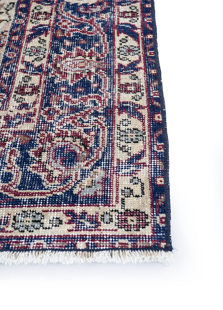 vintage red and orange wool hand knotted Rug - Corner