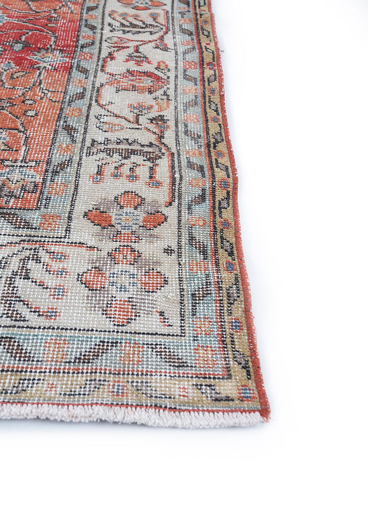 vintage red and orange wool hand knotted Rug - Corner