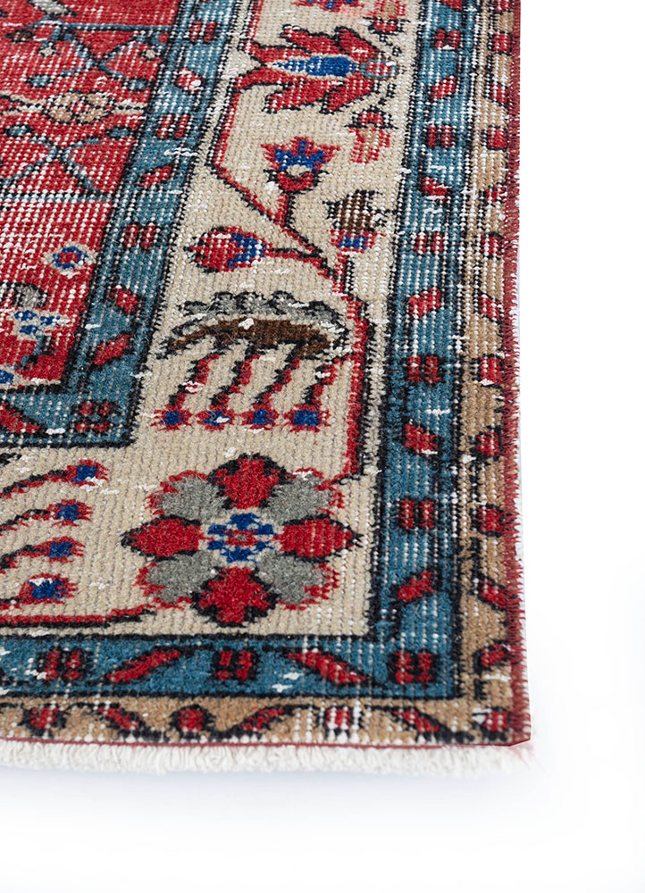 vintage red and orange wool hand knotted Rug - Corner