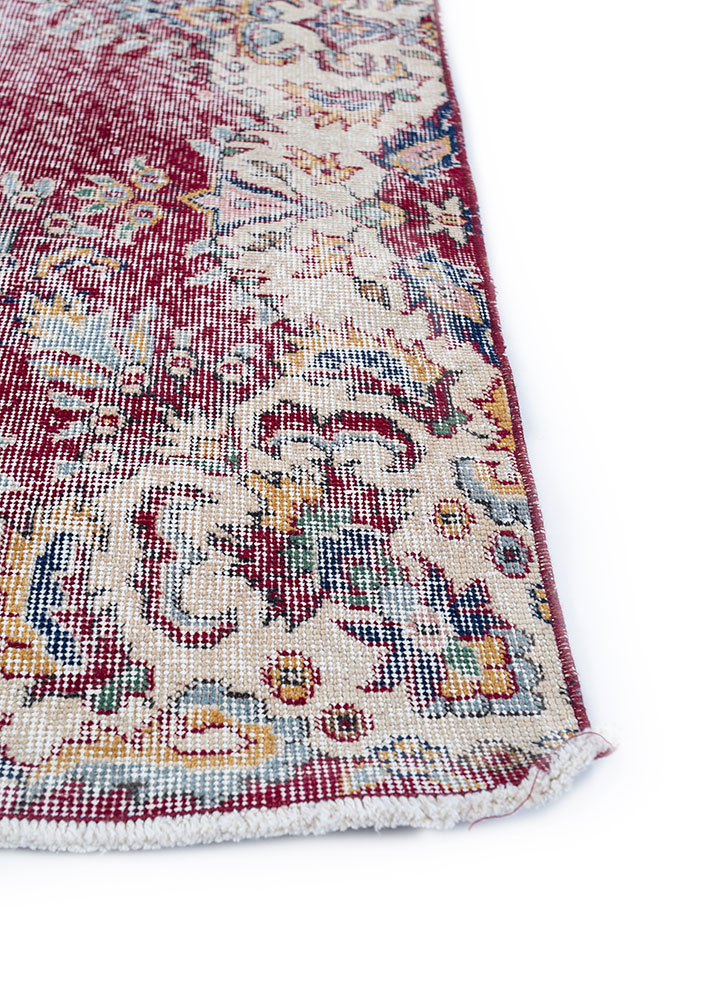 vintage red and orange wool hand knotted Rug - Corner