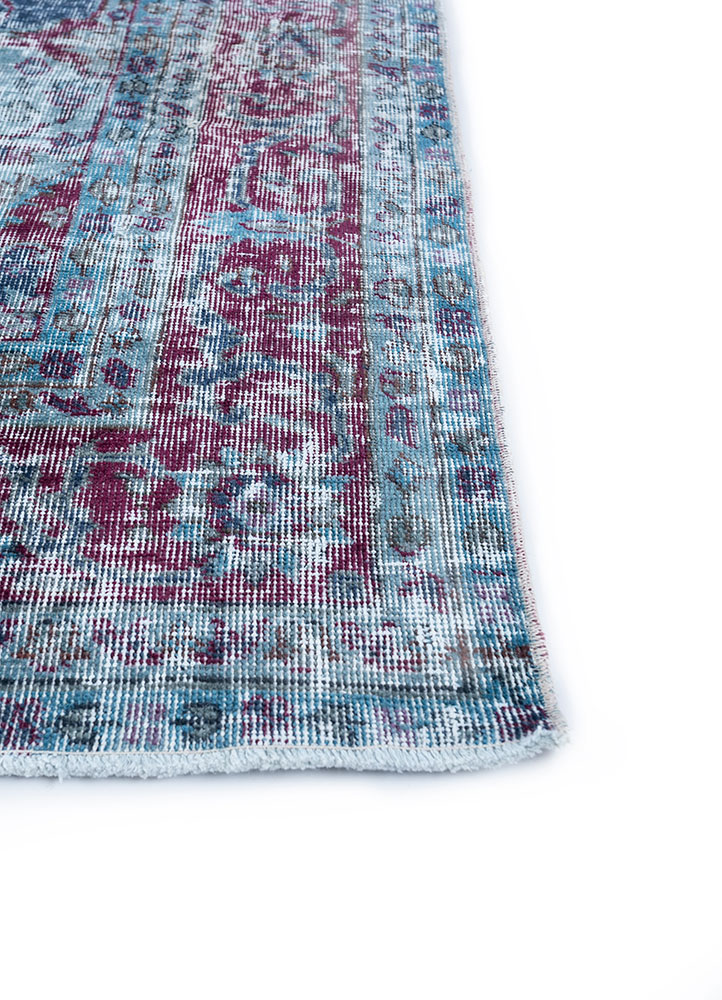 lacuna blue wool hand knotted Rug - Corner