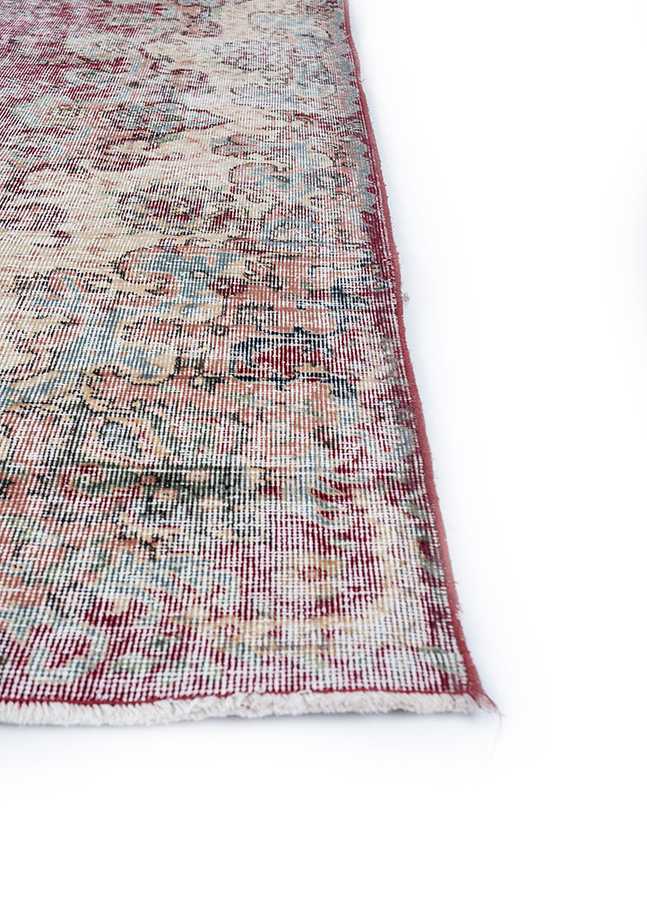 vintage red and orange wool hand knotted Rug - Corner