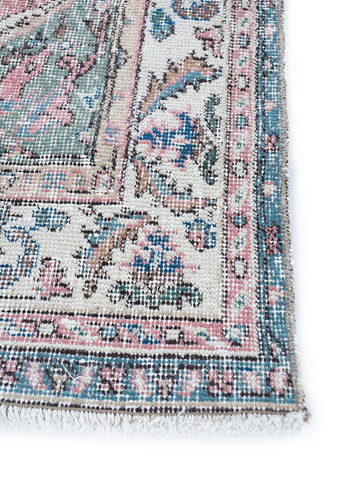 vintage red and orange wool hand knotted Rug - Corner