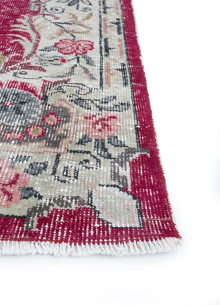 vintage red and orange wool hand knotted Rug - Corner