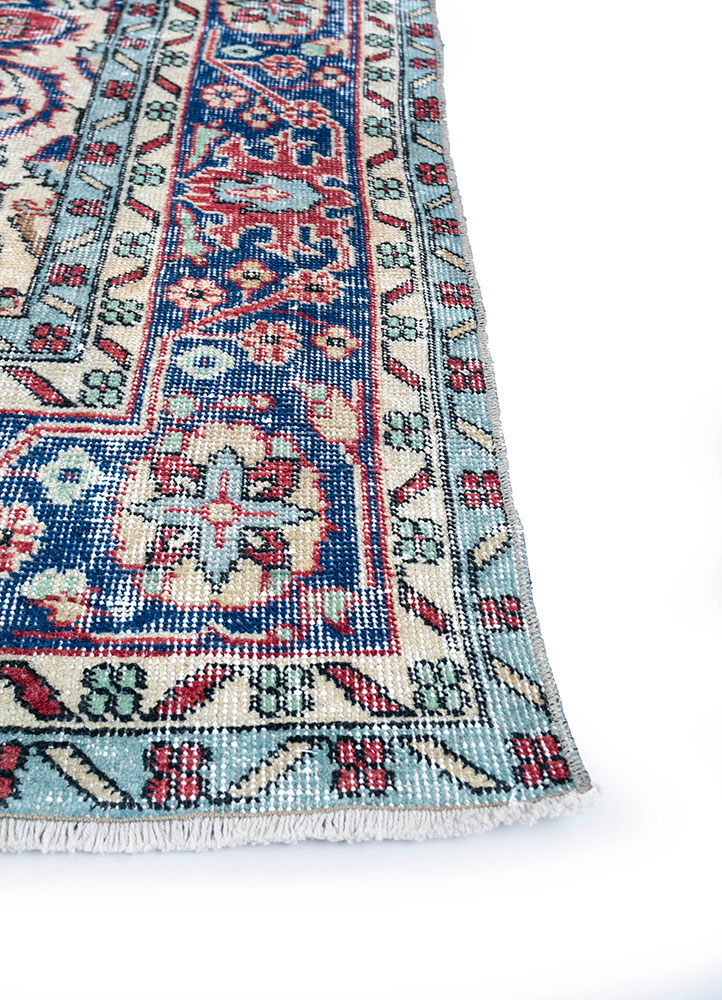 vintage red and orange wool hand knotted Rug - Corner