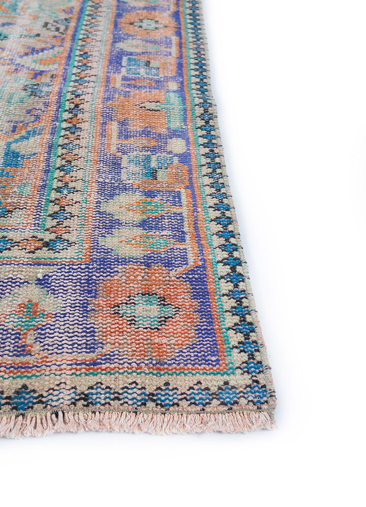 vintage red and orange wool hand knotted Rug - Corner