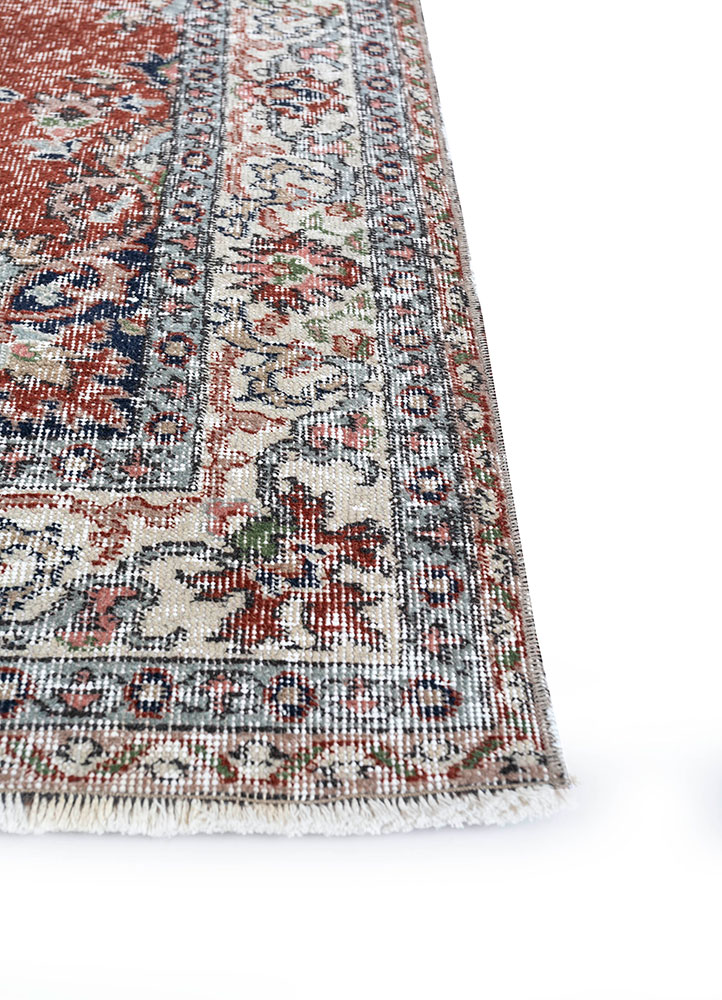 vintage red and orange wool hand knotted Rug - Corner