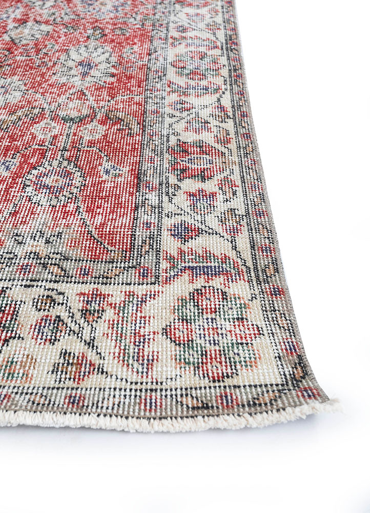 vintage red and orange wool hand knotted Rug - Corner
