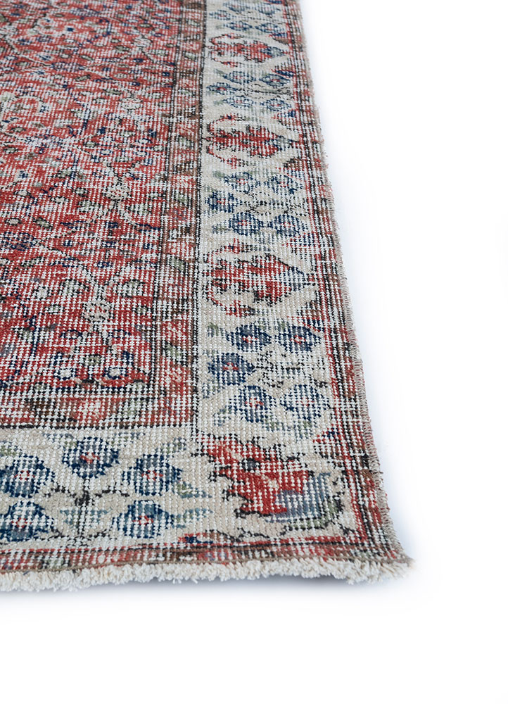 vintage red and orange wool hand knotted Rug - Corner