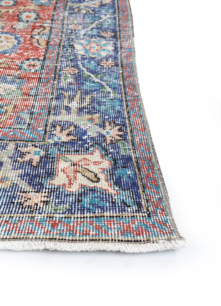 vintage red and orange wool hand knotted Rug - Corner