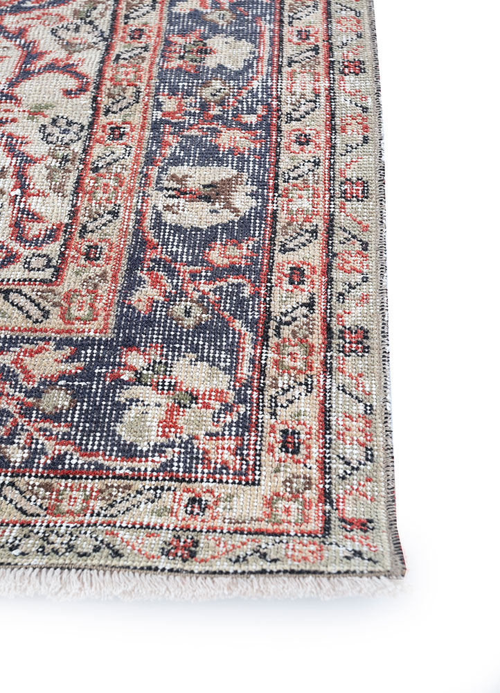 vintage red and orange wool hand knotted Rug - Corner