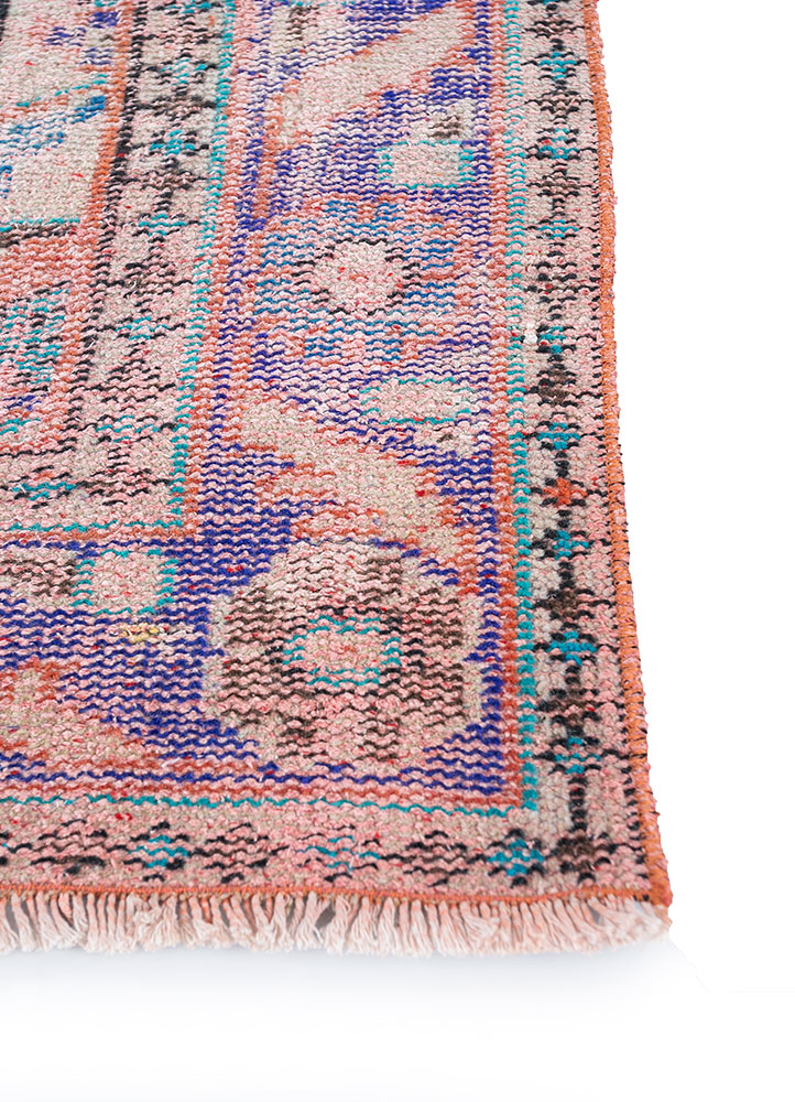 vintage red and orange wool hand knotted Rug - Corner