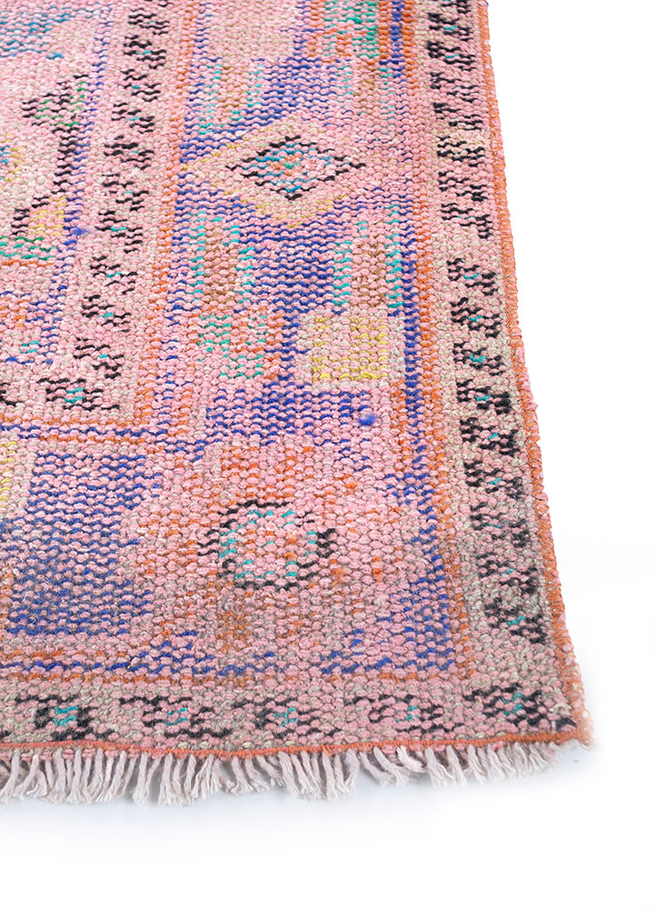 vintage red and orange wool hand knotted Rug - Corner