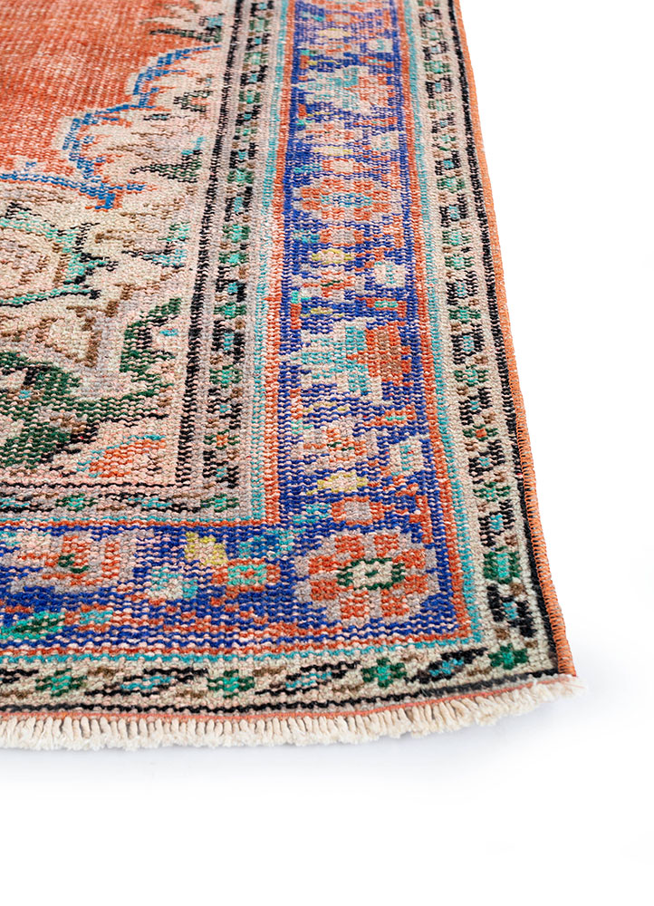vintage red and orange wool hand knotted Rug - Corner